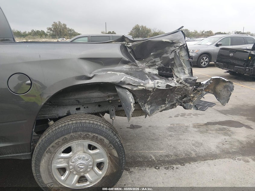 2022 Ram 2500 Tradesman 4X4 6'4 Box VIN: 3C6UR5CL2NG393018 Lot: 44516924