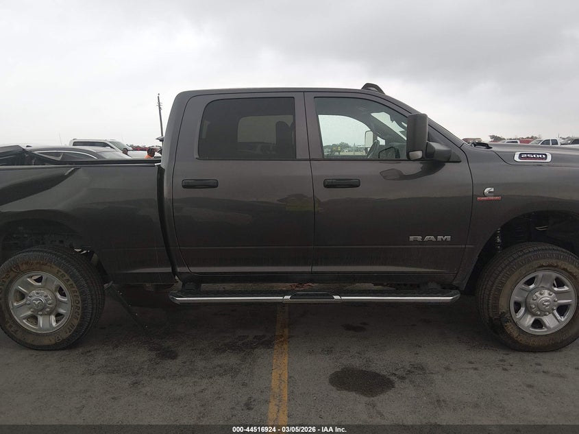 2022 Ram 2500 Tradesman 4X4 6'4 Box VIN: 3C6UR5CL2NG393018 Lot: 44516924