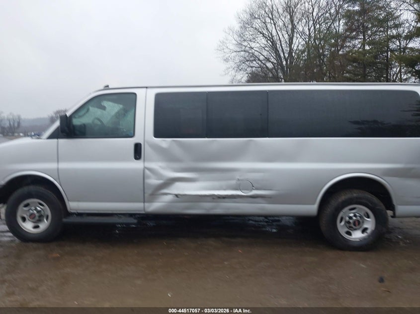 2022 GMC Savana Passenger Rwd 3500 Extended Wheelbase Lt VIN: 1GJZ7PFPXN1204802 Lot: 44517057