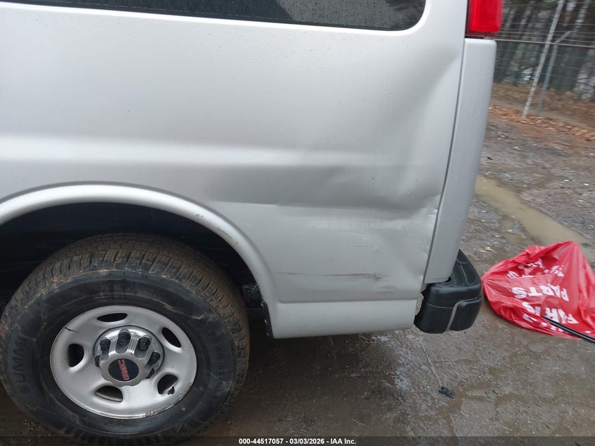 2022 GMC Savana Passenger Rwd 3500 Extended Wheelbase Lt VIN: 1GJZ7PFPXN1204802 Lot: 44517057