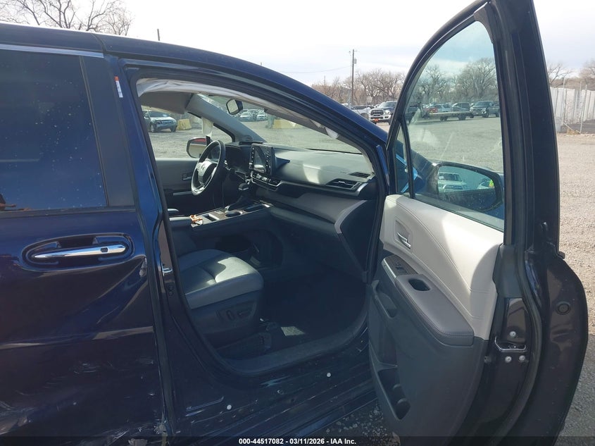 2024 Toyota Sienna Xle