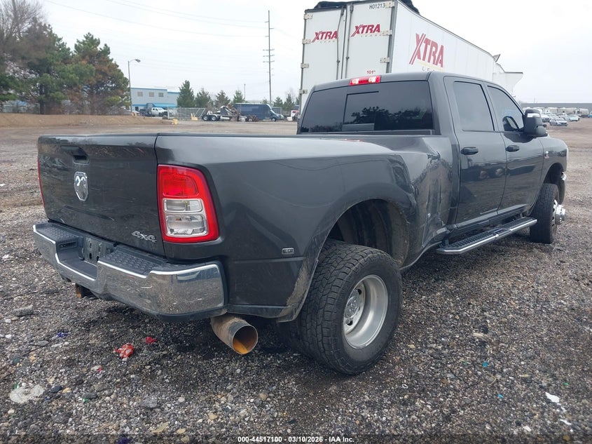 2024 Ram 3500 Ram Tradesman 4X4 8' Box grey Lot 111044517100 Vin 3C63RRGL1RG358537
