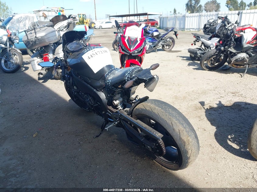 2007 YAMAHA YZFR1 auction photo 3