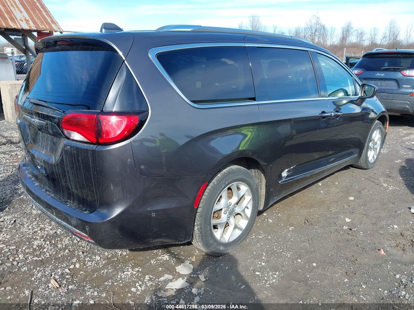 2020 Chrysler Pacifica Touring L Plus