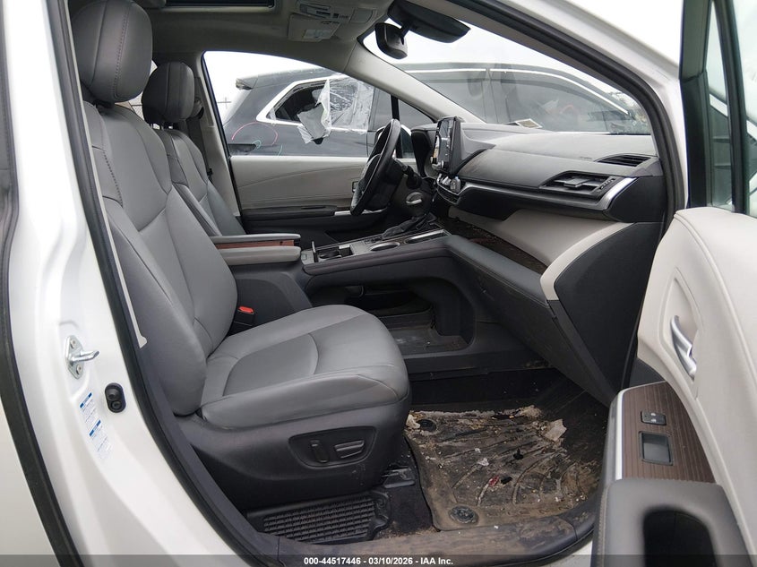 2022 Toyota Sienna Xle