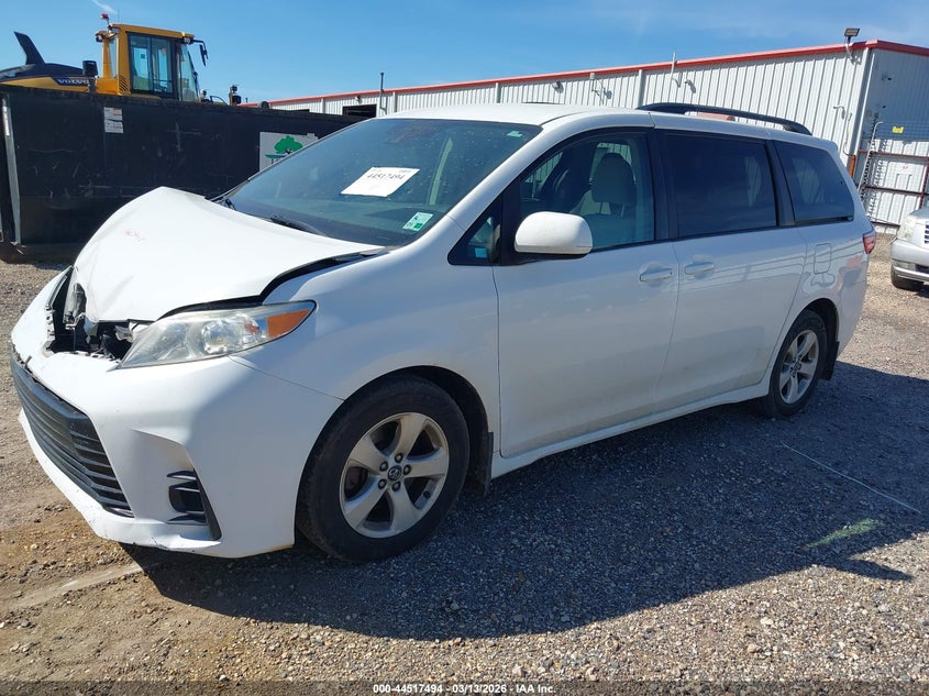 2018 Toyota Sienna Le 8 Passenger