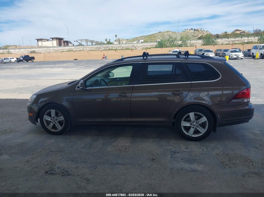 2011 Volkswagen Jetta 2.0 Sportwagen 2.0l Tdi Brown Lot 111044517662 Vin 3VWPL7AJ2BM706809