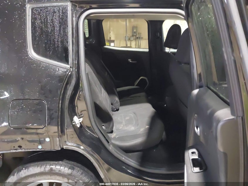 2019 JEEP RENEGADE auction photo 8