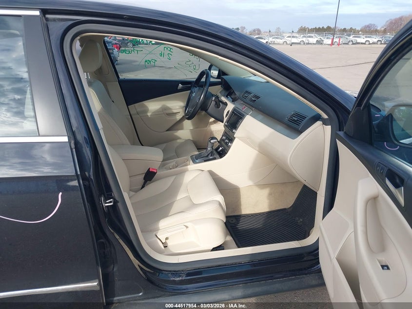 2010 Volkswagen Passat Komfort