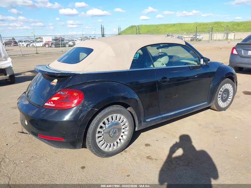 2014 Volkswagen Beetle 2.0L Tdi