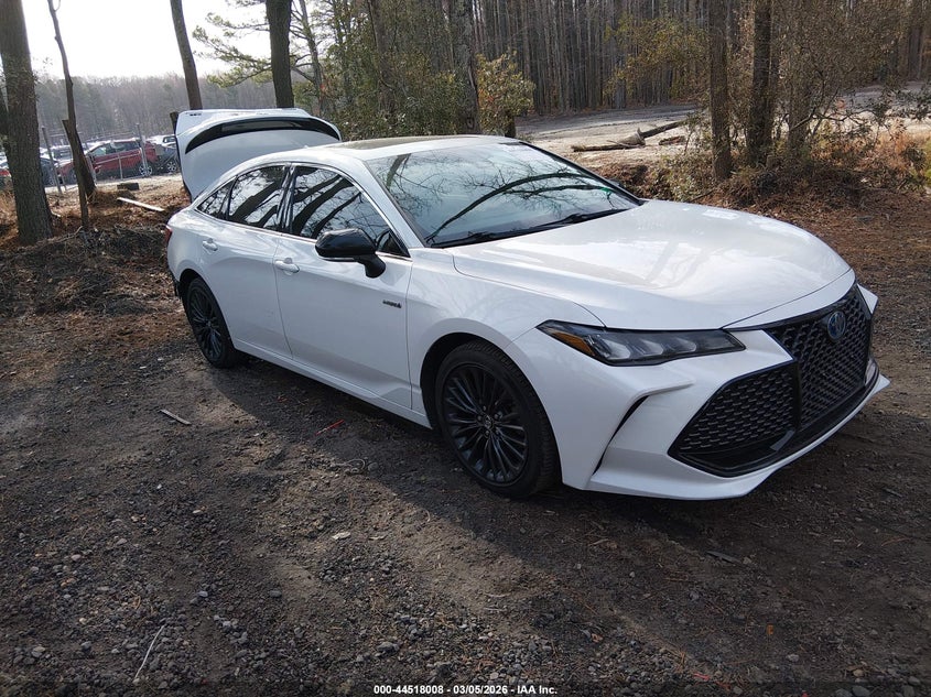 2019 Toyota Avalon Hybrid Xse