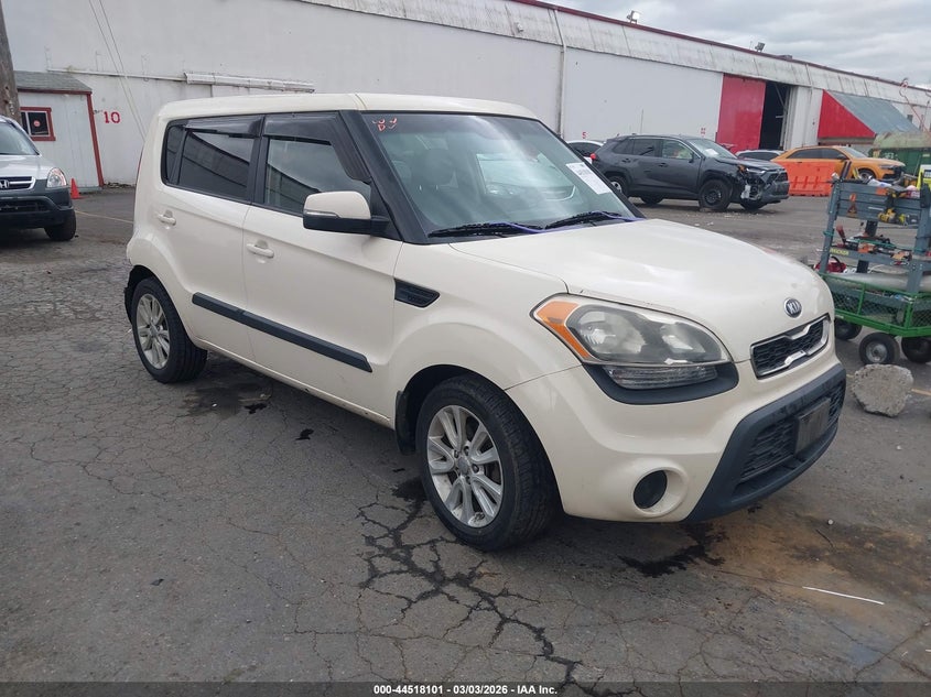 2013 Kia Soul +