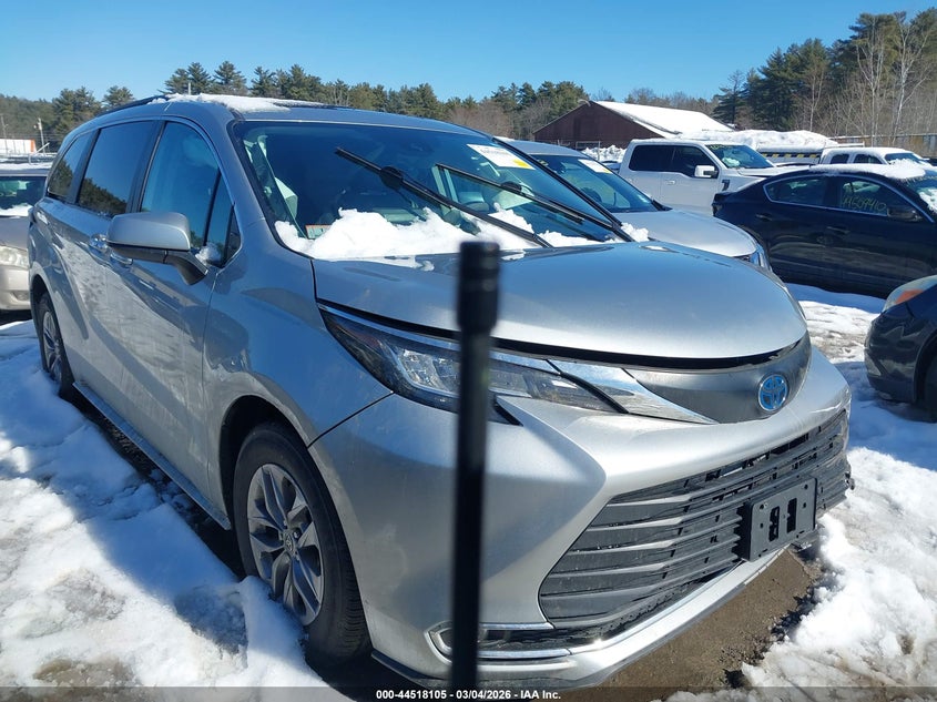 2023 Toyota Sienna Xle