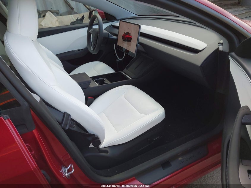 2025 Tesla Model 3 Long Range Rear-Wheel Drive/Standard Rear-Wheel Drive