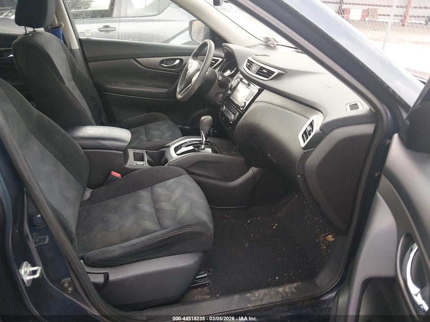 2015 Nissan Rogue Sv