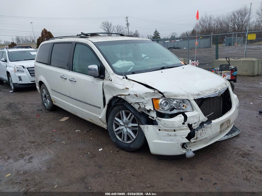 2010 Chrysler Town & Country Limited