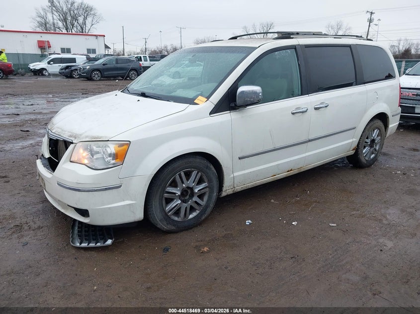 2010 Chrysler Town & Country Limited