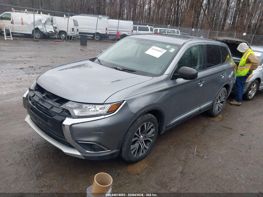 2017 Mitsubishi Outlander Es