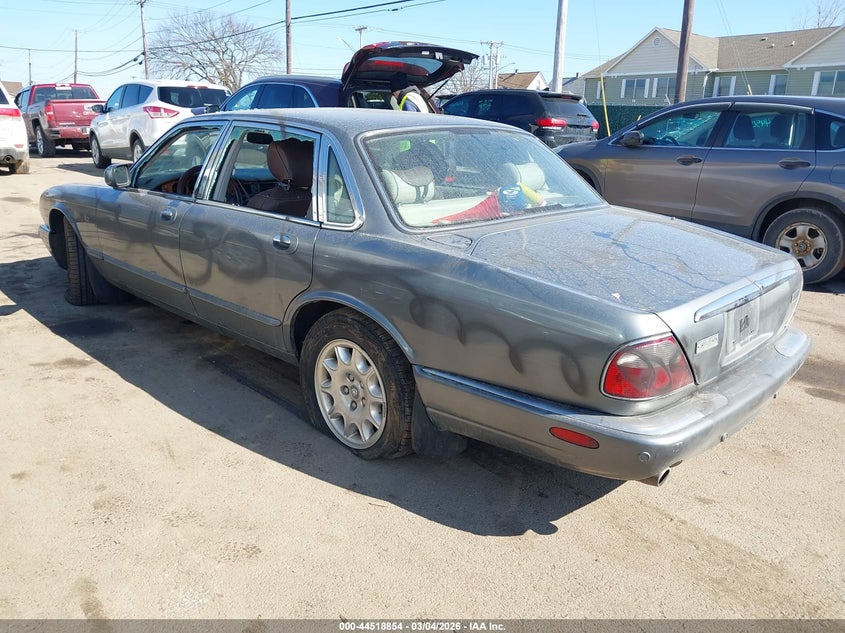 2002 Jaguar Xj8