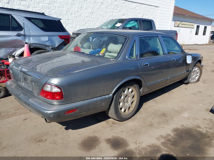 2002 Jaguar Xj8