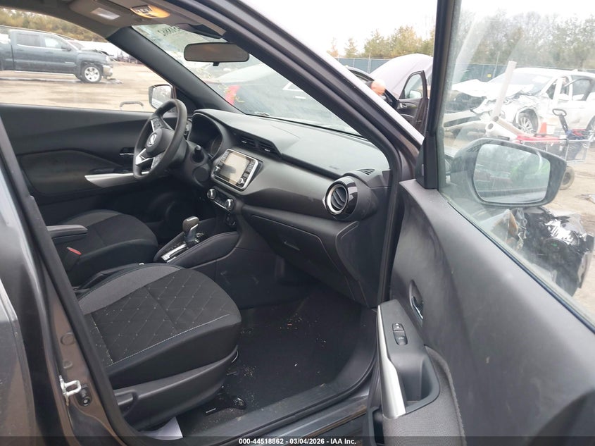 2020 Nissan Kicks Sv Xtronic Cvt