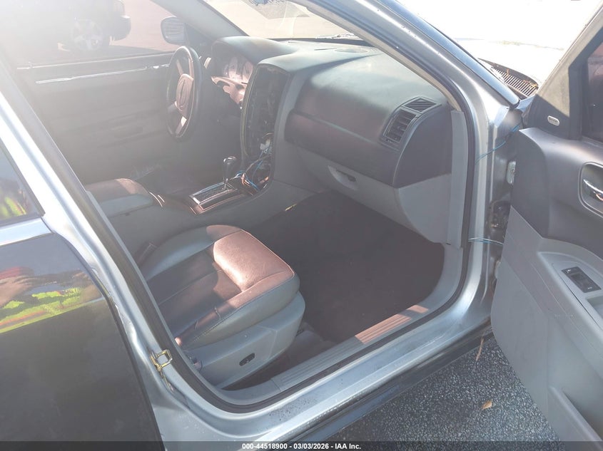 2005 Chrysler 300 Touring