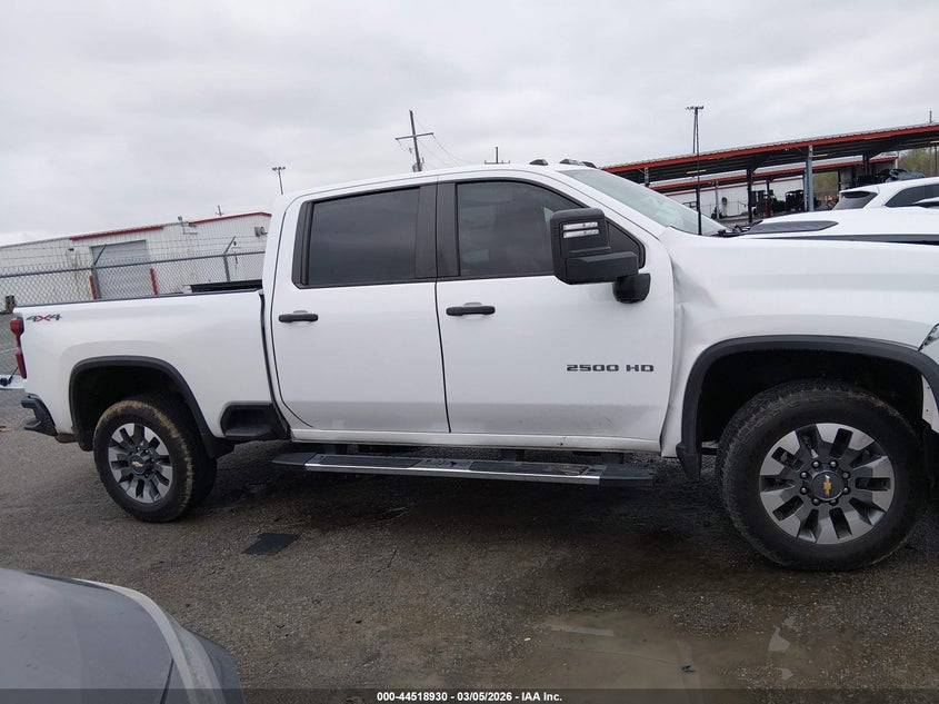 2022 Chevrolet Silverado 2500Hd 4Wd Standard Bed Custom VIN: 1GC4YME72NF105912 Lot: 44518930