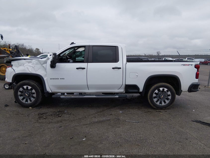2022 Chevrolet Silverado 2500Hd 4Wd Standard Bed Custom VIN: 1GC4YME72NF105912 Lot: 44518930