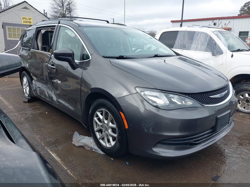 2020 Chrysler Voyager Lxi