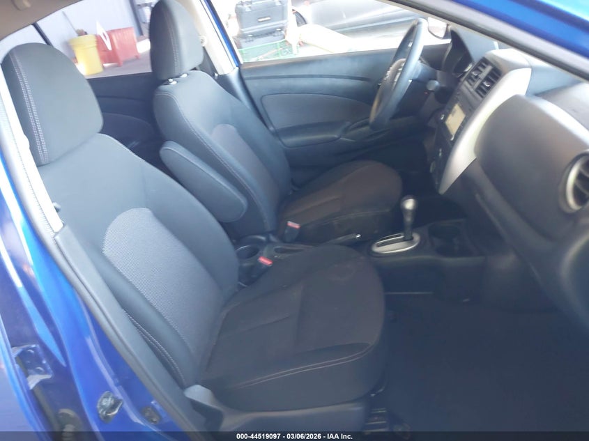 2015 Nissan Versa 1.6 Sl