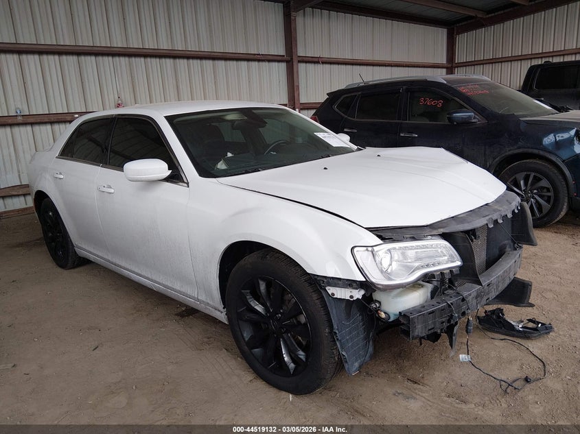 2016 Chrysler 300 Limited