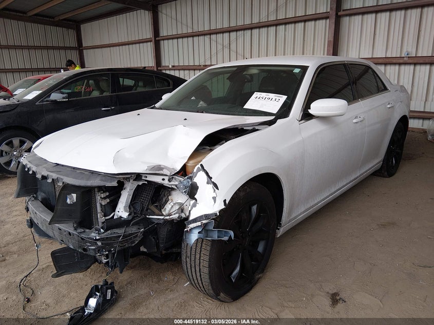 2016 Chrysler 300 Limited