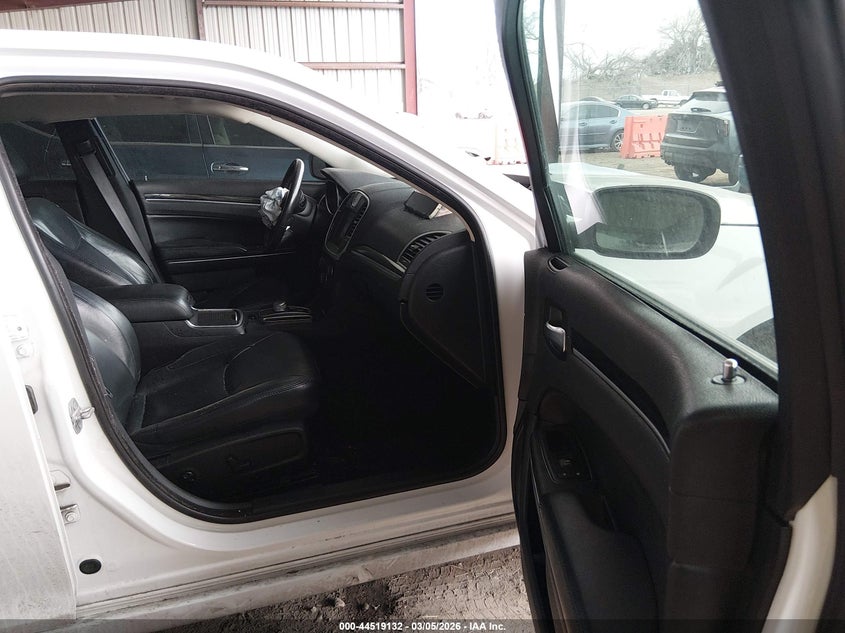 2016 Chrysler 300 Limited