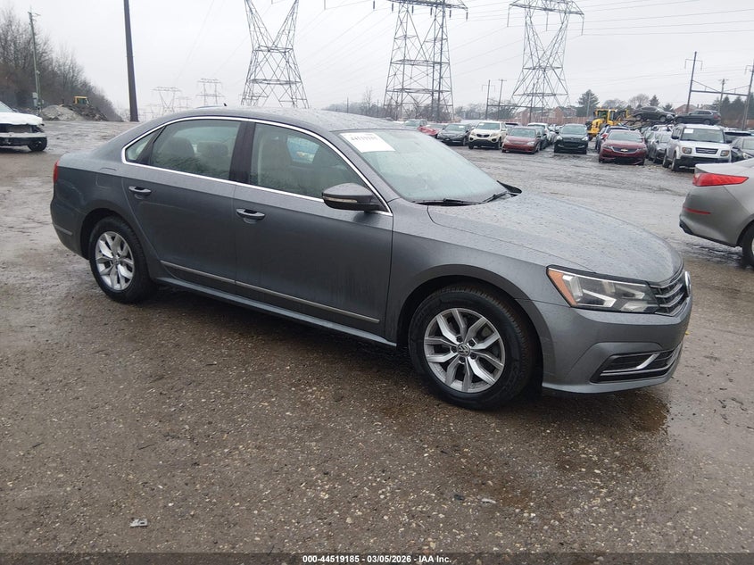 2016 Volkswagen Passat 1.8T S