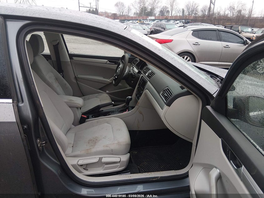 2016 Volkswagen Passat 1.8T S