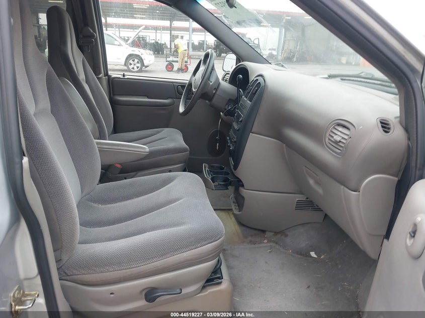 2002 Dodge Caravan Se