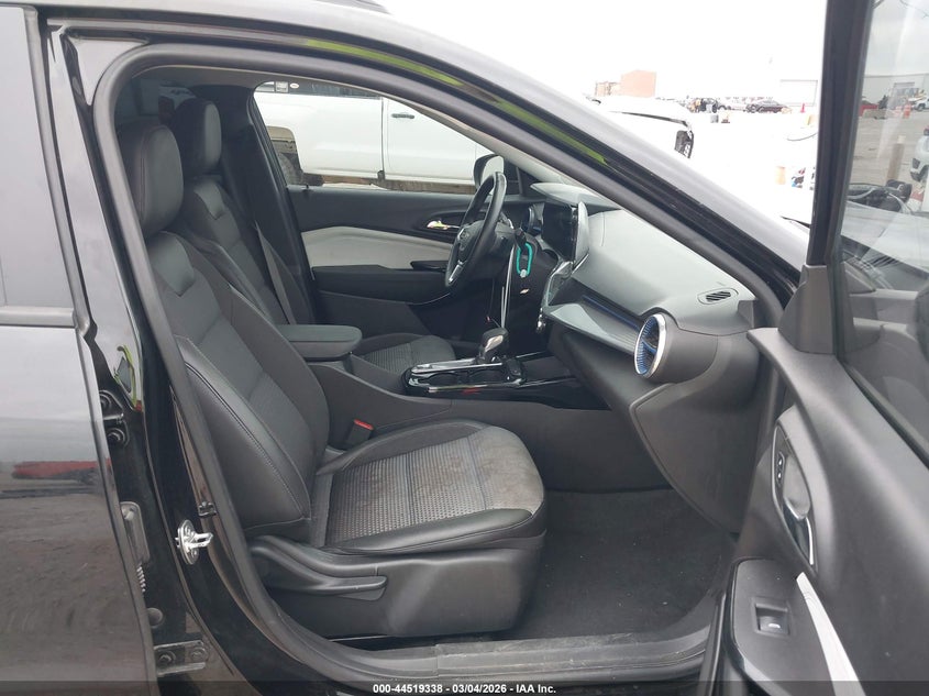 2025 Chevrolet Trax Fwd Lt