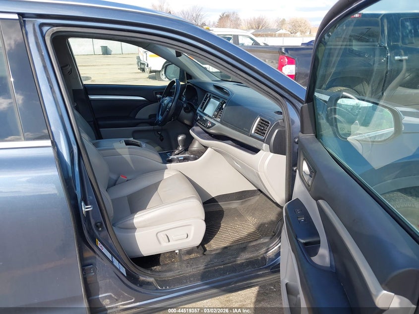 2019 Toyota Highlander Xle