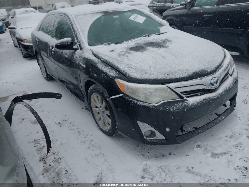 2014 Toyota Camry Hybrid Xle
