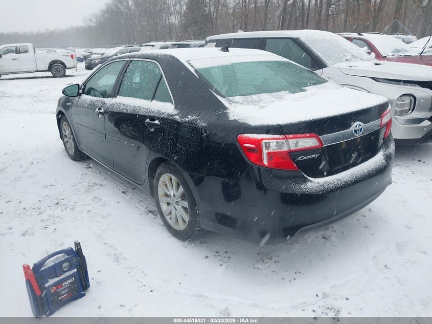 2014 Toyota Camry Hybrid Xle
