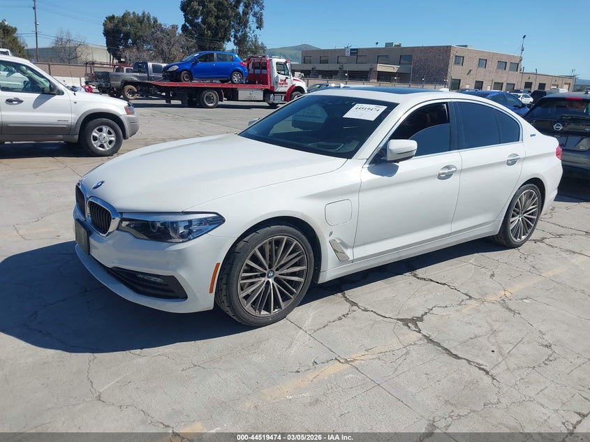 WBAJA9C56JB251301 2018 Bmw 530e Iperformance photo 1