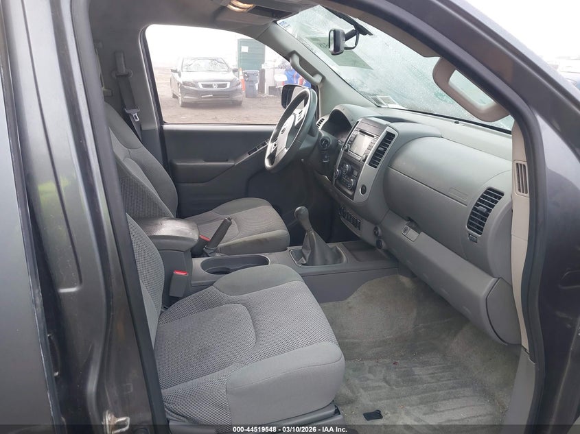 2017 Nissan Frontier Sv