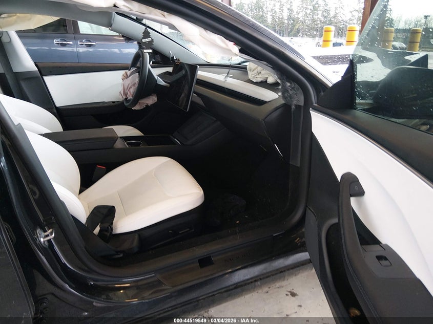 2025 Tesla Model 3 Long Range Rear-Wheel Drive/Standard Rear-Wheel Drive