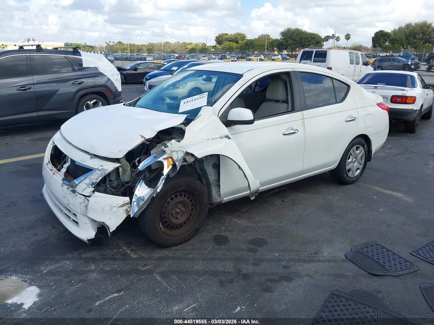2012 Nissan Versa 1.6 Sv