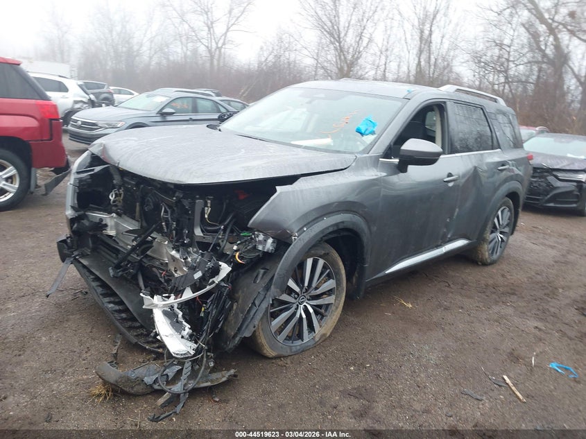 2022 Nissan Pathfinder Platinum 4Wd