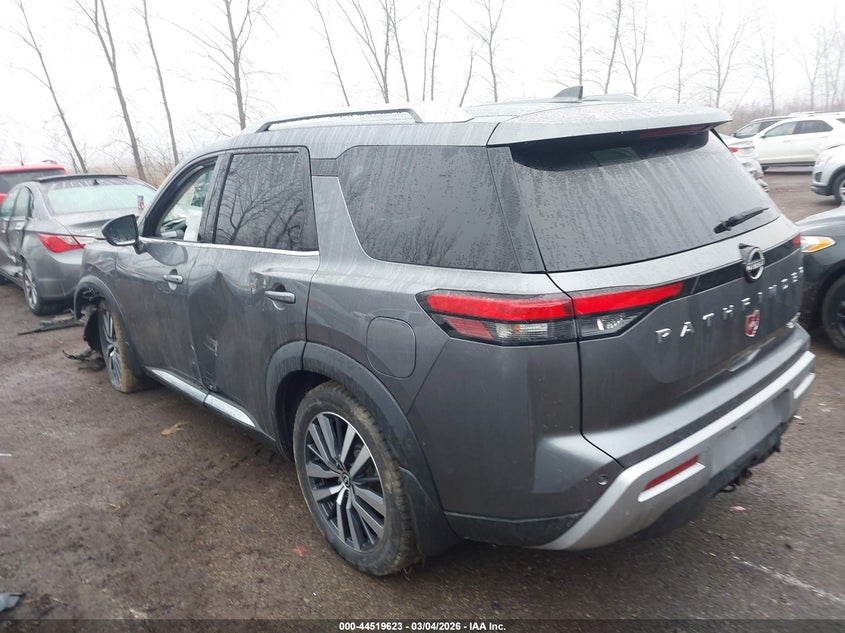 2022 Nissan Pathfinder Platinum 4Wd
