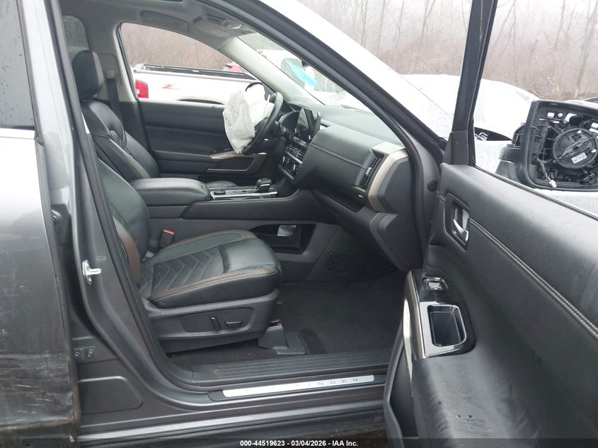 2022 Nissan Pathfinder Platinum 4Wd