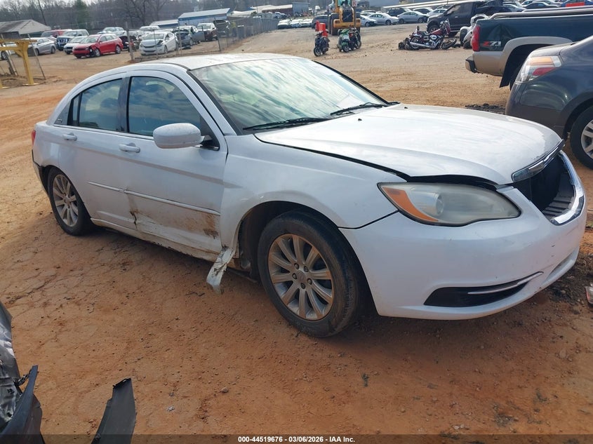 2013 Chrysler 200 Touring