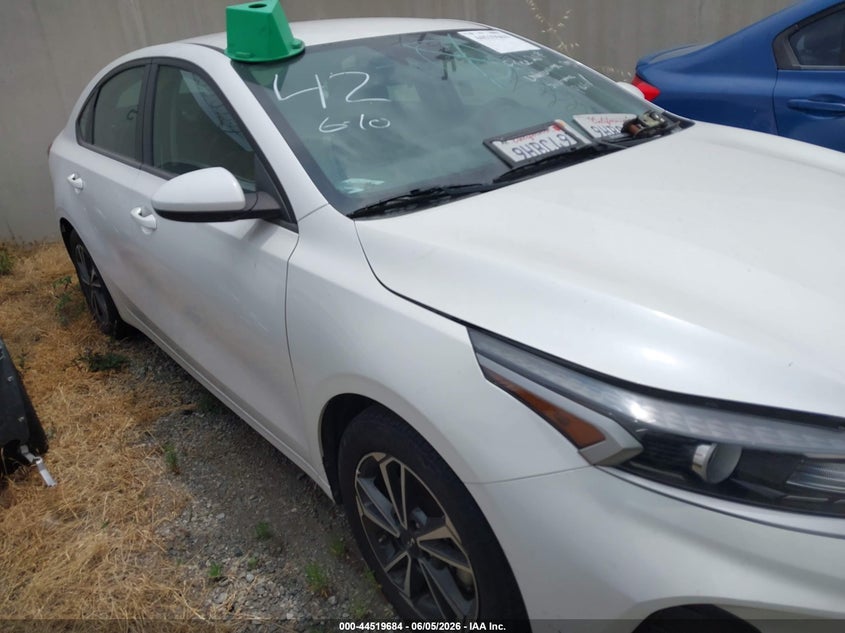 2023 Kia Forte Lxs