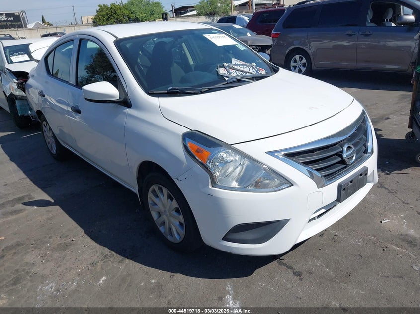 2017 Nissan Versa 1.6 S+